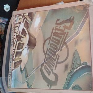 Commodores LP
